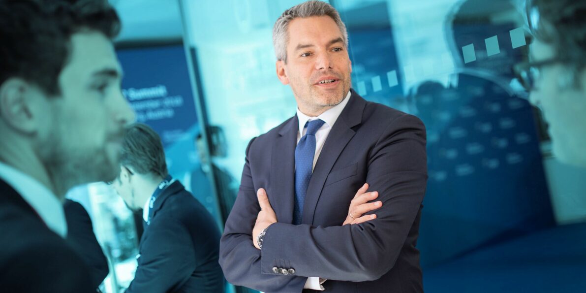 floo OeVP Nehammer WEB Cover // floo.Magazin