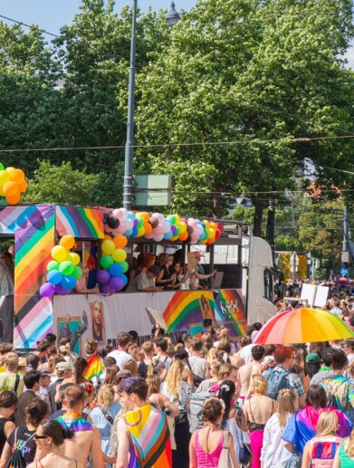 floo PRIDE 2024 Cover // floo.Magazin