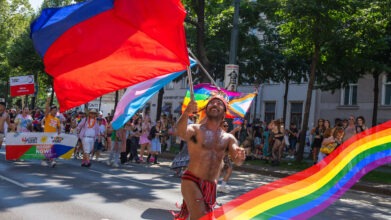 floo PRIDE 24 WEB Cover 03 rainbow // floo.Magazin