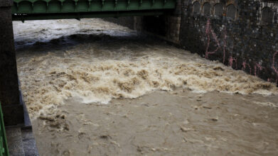 Hochwasser am Wienfluss in Wien