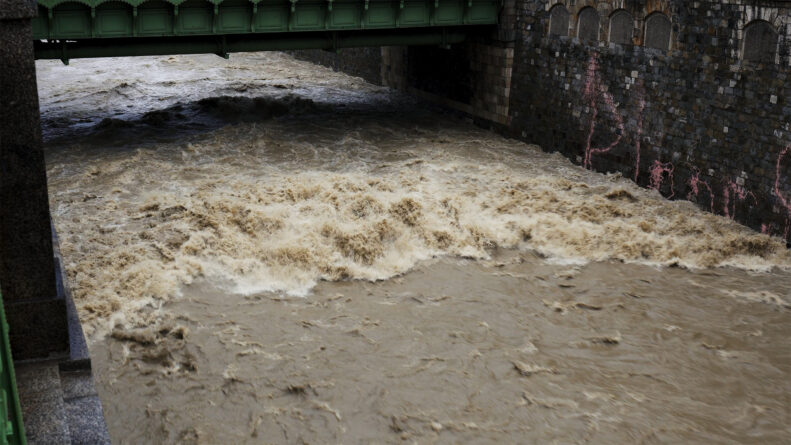 Hochwasser am Wienfluss in Wien