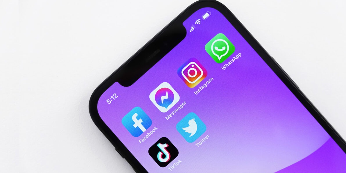 floo WEB Cover Messengerueberwachung // floo.Magazin