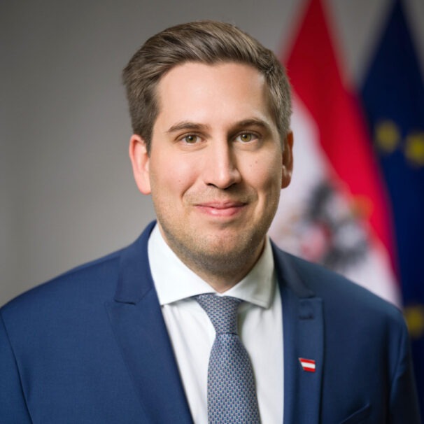 20154686 800 // floo.Magazin