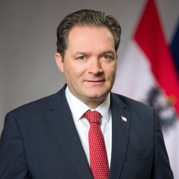 20154692 800 // floo.Magazin