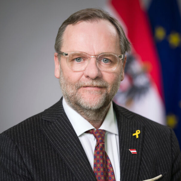 20154696 800 // floo.Magazin